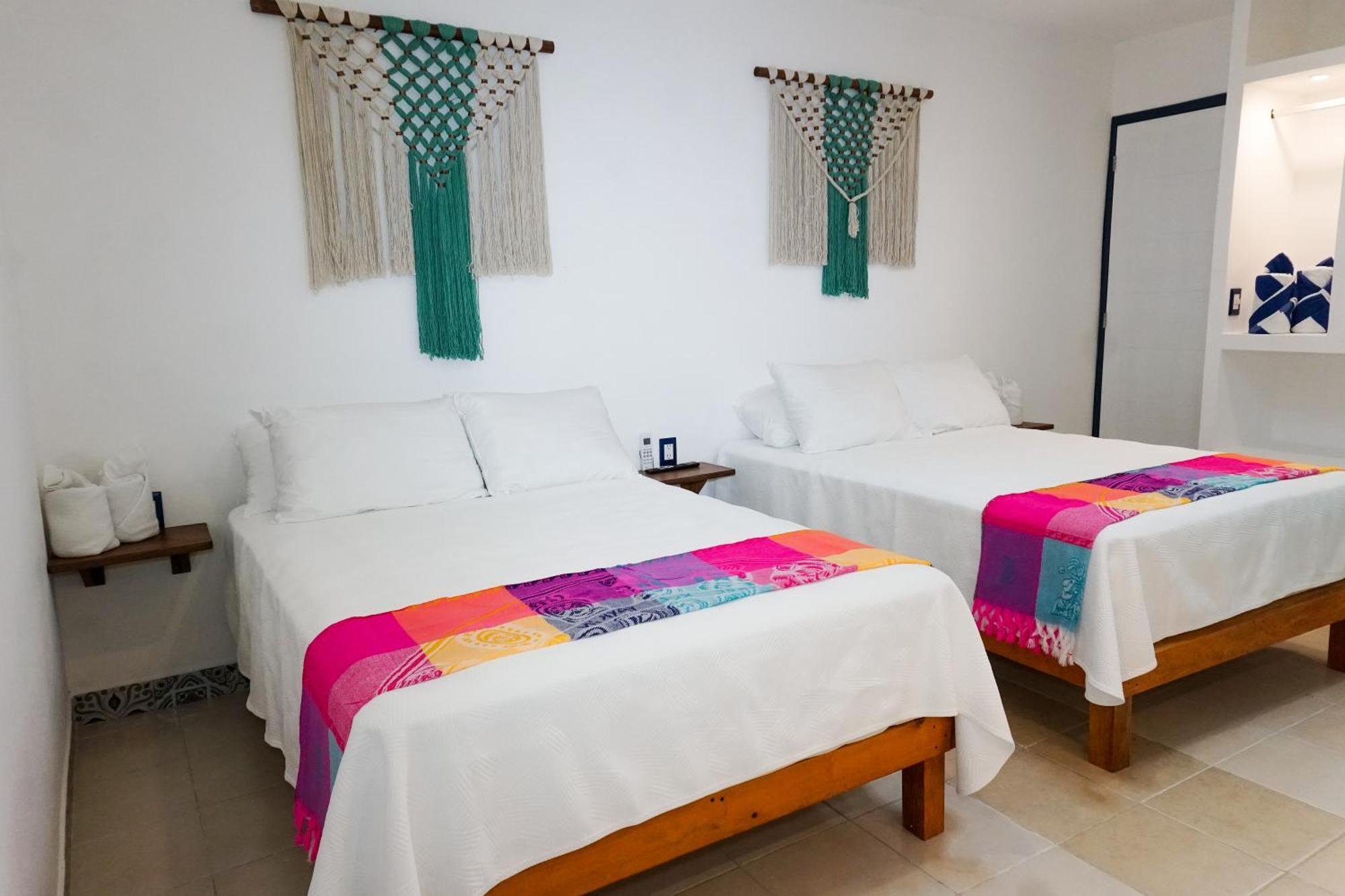 Hôtel Linda Vecindad Playa Del Carmen Extérieur photo